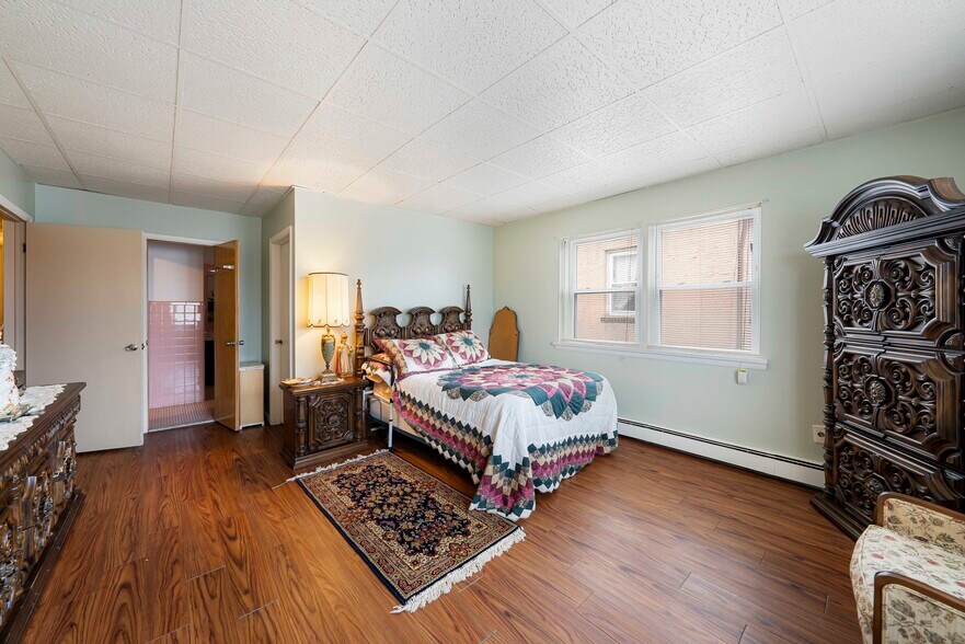 More Photos Of 46 Marion St, Port Reading Restaurant For Sale