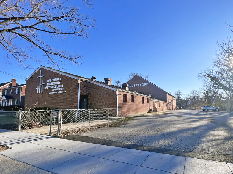 Primary Photo Of 4417 Douglas St NE, Washington Religious Facility For Sale