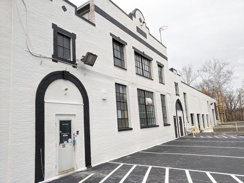 More Photos Of 1210 Stanbridge St, Norristown Warehouse For Lease