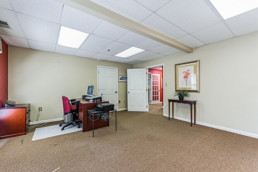 More Photos Of 5090-5096 Dorsey Hall Dr, Ellicott City Medical For Lease
