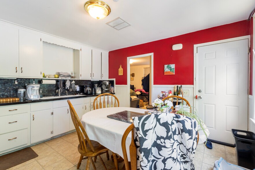 More Photos Of 176 Williams St, Providence Apartments For Sale