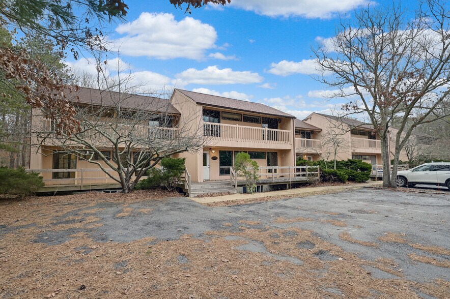 More Photos Of 16 Goodfriend Dr, East Hampton Office Residential For Sale