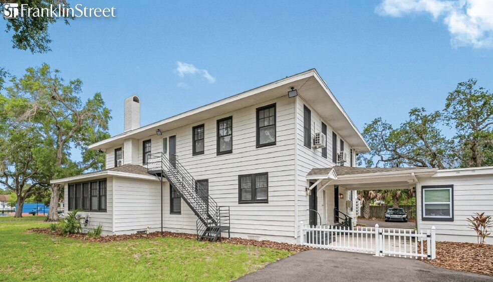 More Photos Of 5301 S 27th Ave, Gulfport Apartments For Sale