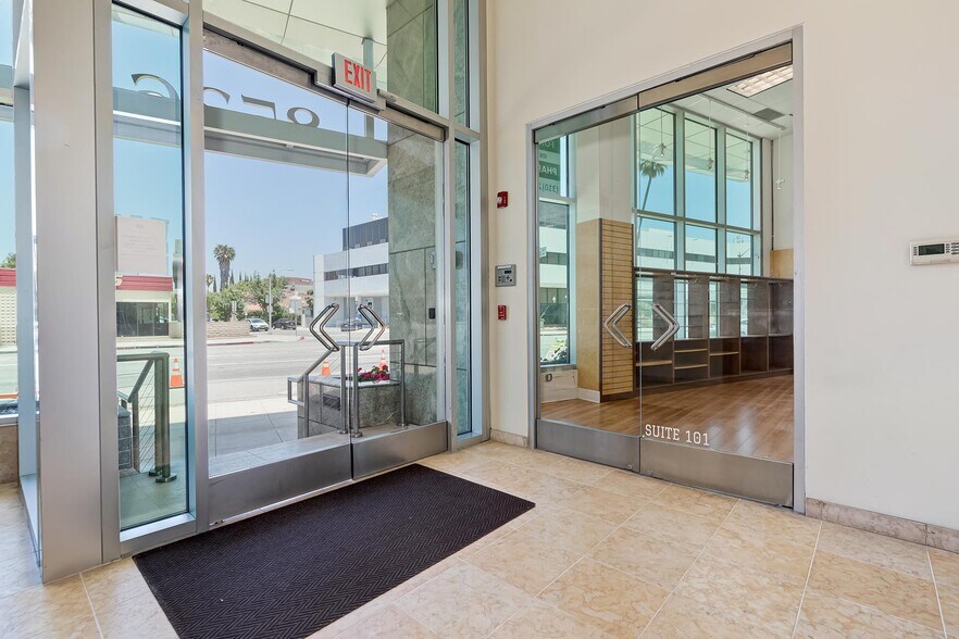 More Photos Of 8536 Wilshire Blvd, Beverly Hills Medical For Lease
