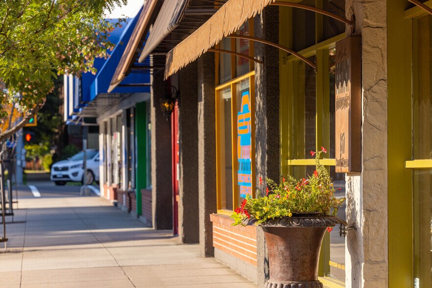 More Photos Of 817 S Higgins Ave, Missoula Storefront Retail Office For Sale