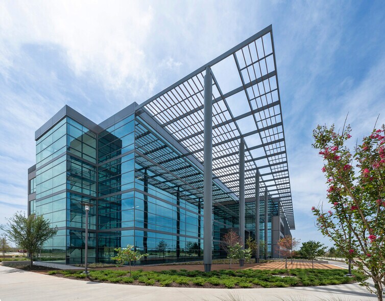 More Photos Of 9900 Hillwood Pky, Fort Worth Coworking Space