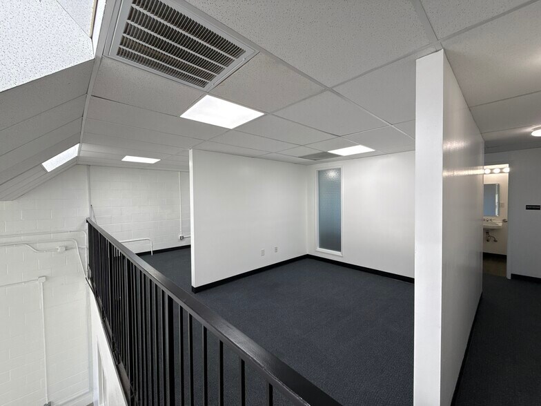 More Photos Of 2607 W Olive Ave, Burbank Office For Lease