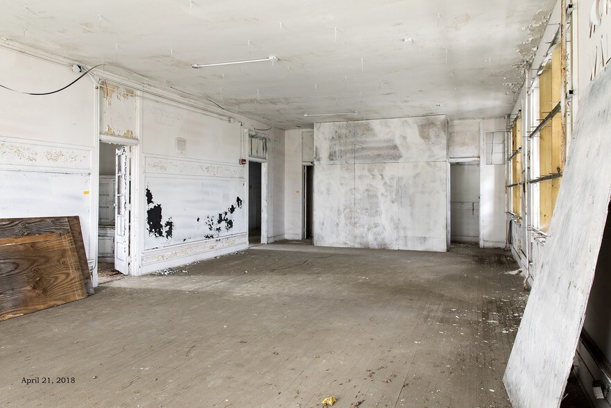 More Photos Of 1301 Clouet St, New Orleans Schools For Sale