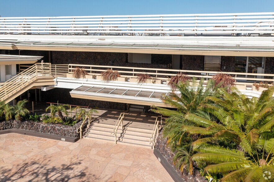 More Photos Of 2901 W Coast Hwy, Newport Beach Office For Lease