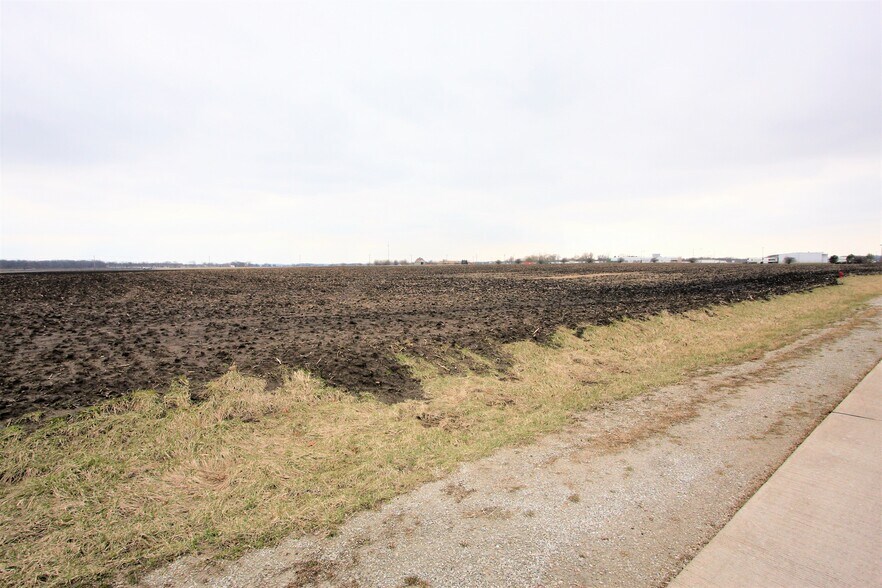 More Photos Of 760 Progress Pky, LaSalle Land For Sale