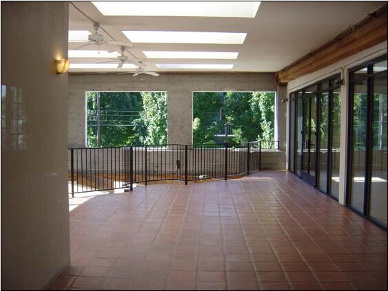 More Photos Of 305 NW 21st Ave, Portland Storefront Retail Office For Lease