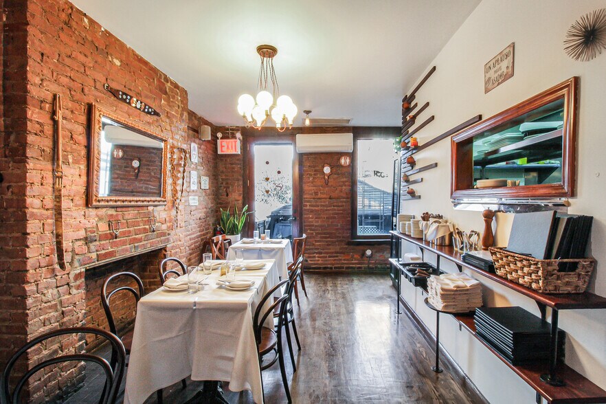 More Photos Of 550 Court St, Brooklyn Restaurant For Lease