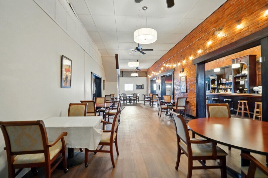 More Photos Of 516-518 N Main St, Lima Storefront Retail Residential For Sale