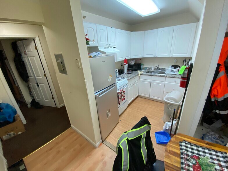 More Photos Of 94 Hunter St, Ossining Apartments For Sale