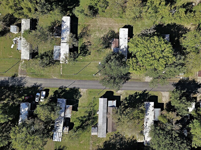 More Photos Of 2106 County Road 58, Rosharon Manufactured Housing Mobile Home Park For Sale