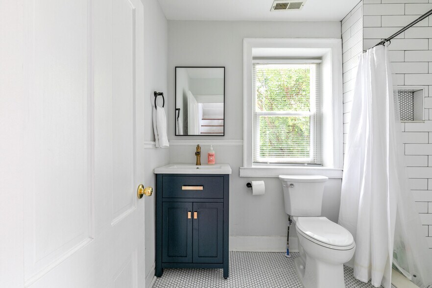 More Photos Of 2608 E Marshall St, Richmond Apartments For Sale