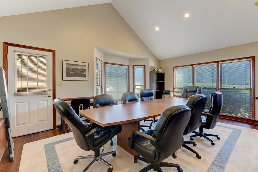 More Photos Of 1311 Freeway Dr, Reidsville Office For Lease