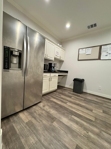 More Photos Of 8751 Collin McKinney Pky, McKinney Office Residential For Lease