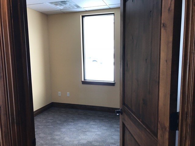 More Photos Of 1826 E 3100 N, Layton Office For Lease