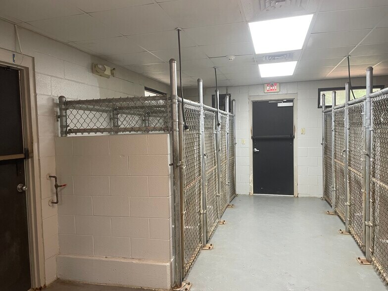 More Photos Of 75 Schillinger Rd S, Mobile General Retail For Lease