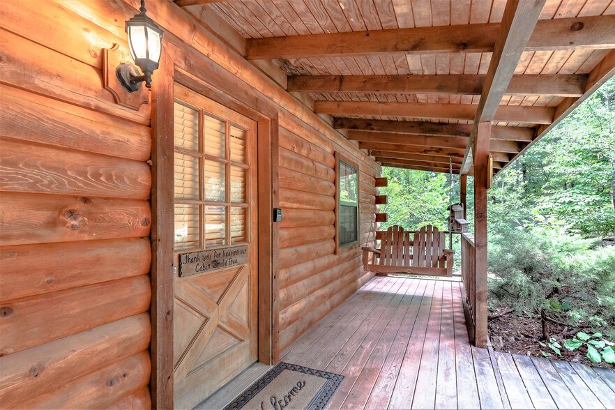 More Photos Of 15695 Highway 187, Eureka Springs Hotel For Sale