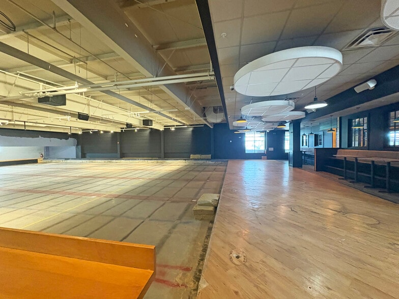 More Photos Of 725 Broadway, South Portland Restaurant For Sale