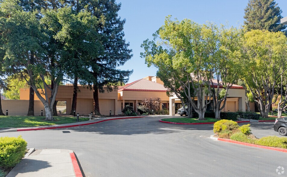 Primary Photo Of 1727 Technology Dr, San Jose Hotel For Sale