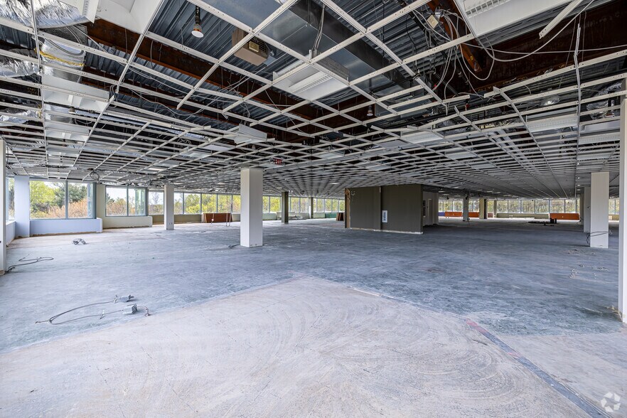 More Photos Of 440 Wheelers Farms Rd, Milford Office For Lease