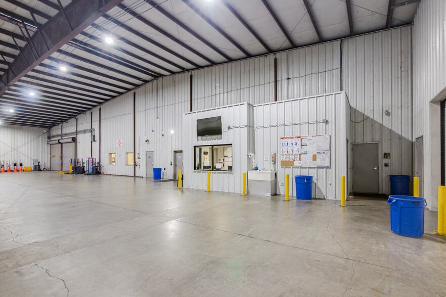 More Photos Of 8316 Lone Tree Rd, Victoria Industrial For Sale