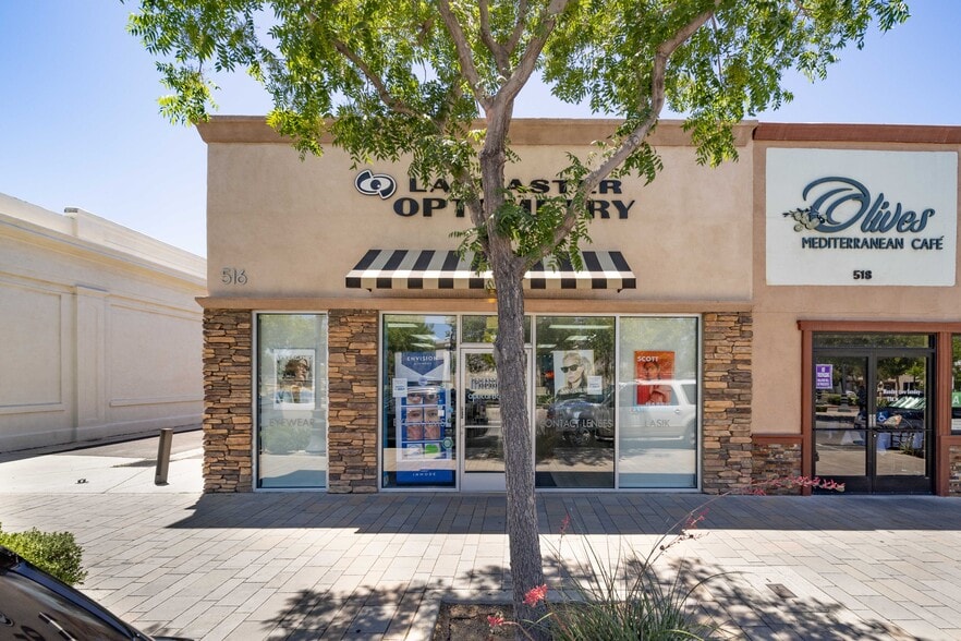 More Photos Of 516 W Lancaster Blvd, Lancaster Freestanding For Lease