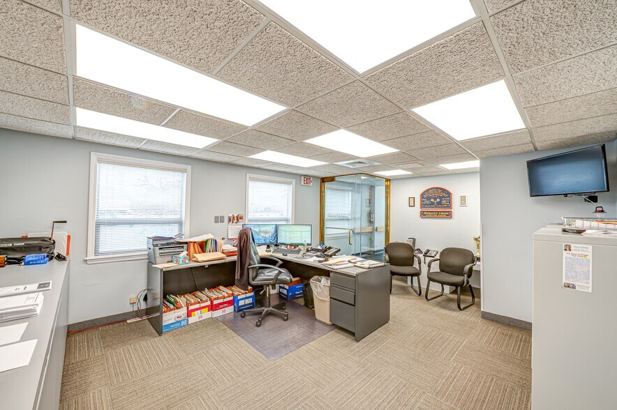 More Photos Of 57 Old Country Rd, Westbury Office For Sale