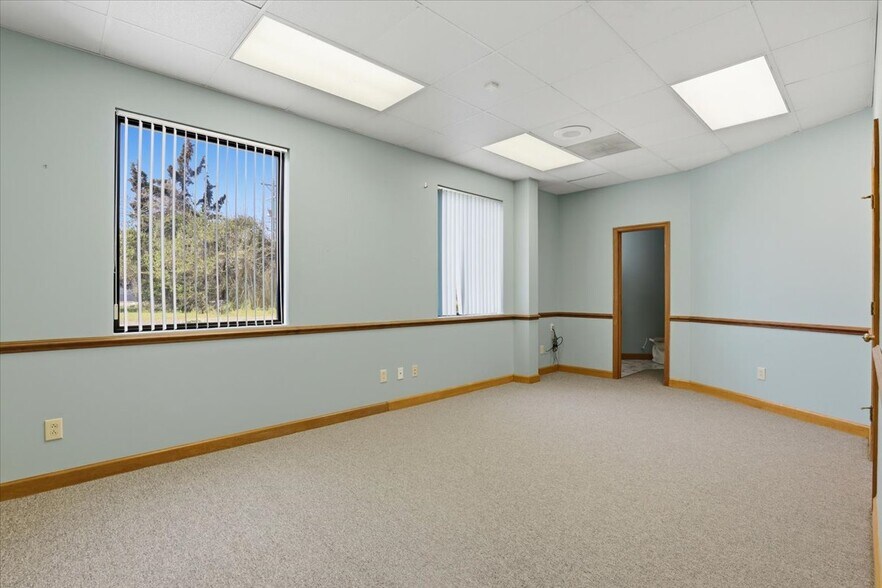 More Photos Of 107 E Vernon Ave, Kinston Healthcare For Sale