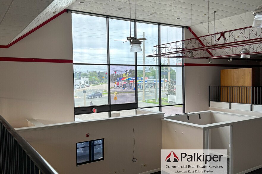 More Photos Of 4340 Edgewater Dr, Orlando Warehouse For Lease