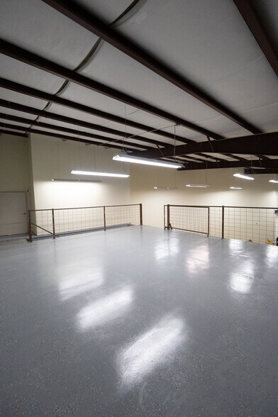 More Photos Of 12633 Shiloh Church Rd, Houston Warehouse For Sale