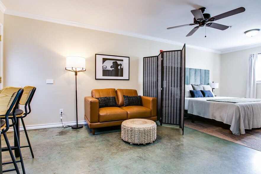 More Photos Of 350 W Avenue L, San Angelo Apartments For Sale