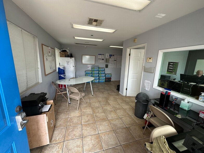 More Photos Of 13119 Inglewood Ave, Hawthorne General Retail For Sale