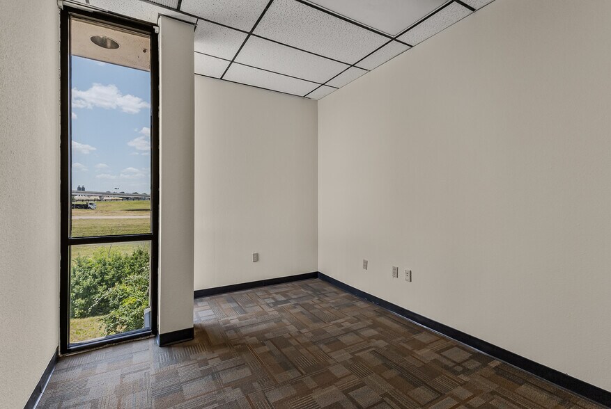 More Photos Of 6900 Anderson Blvd, Fort Worth Office For Lease