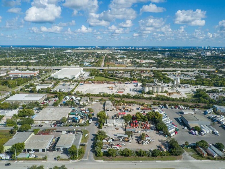 More Photos Of 1360 NW 13th St, Pompano Beach Warehouse For Sale