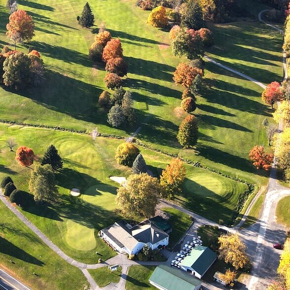 More Photos Of 1017 Golf Course Ln, Oneida Golf Course Driving Range For Sale