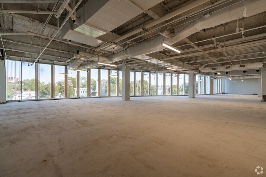 More Photos Of 495 Union Ave, Memphis Office For Sale