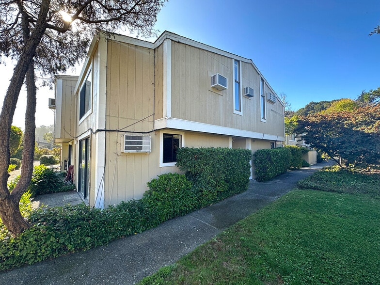 More Photos Of 150 Shoreline Hwy, Mill Valley Apartments For Sale
