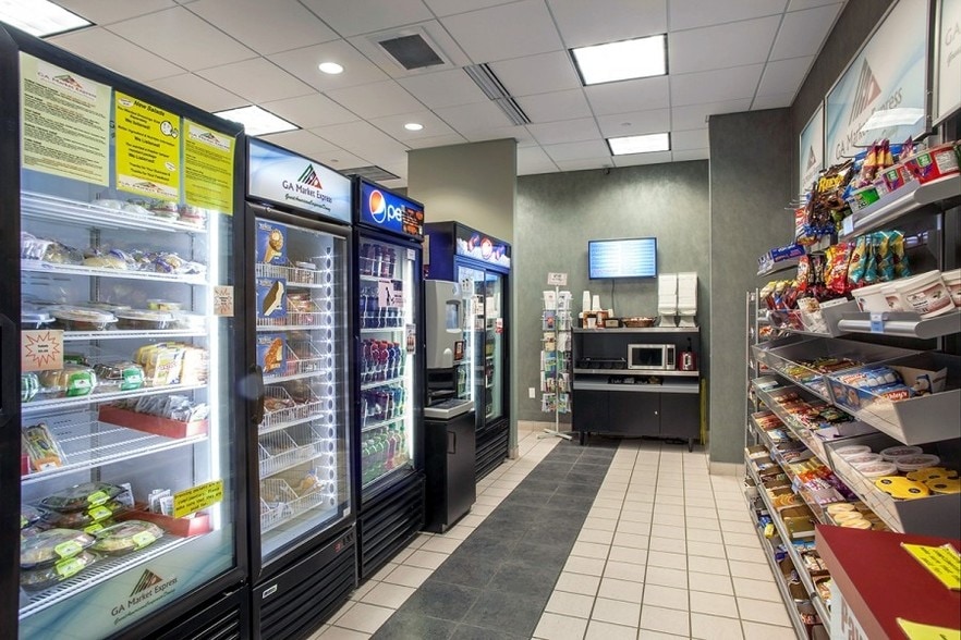 More Photos Of 13640-13690 Riverport Dr, Maryland Heights Office For Lease