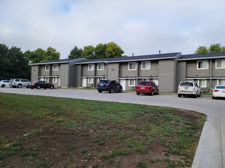 More Photos Of 4617 S Baha Ave, Sioux Falls Apartments For Sale