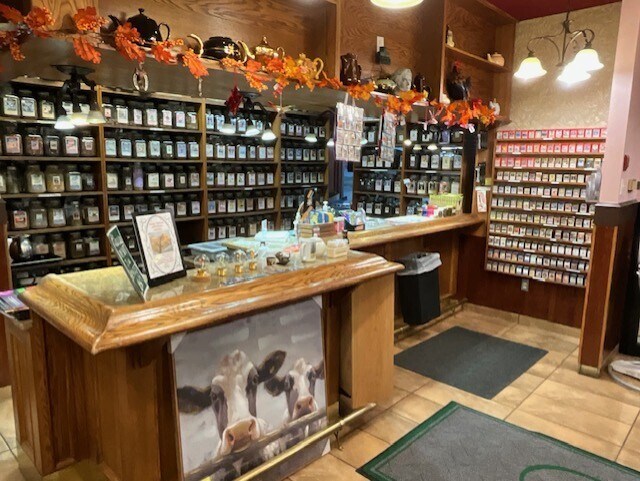 More Photos Of 125 Leva Av, Red Deer County Restaurant For Sale