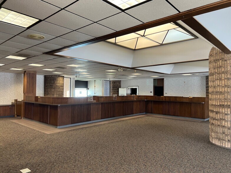 More Photos Of 502 2nd Ave N, Wahpeton Office For Sale