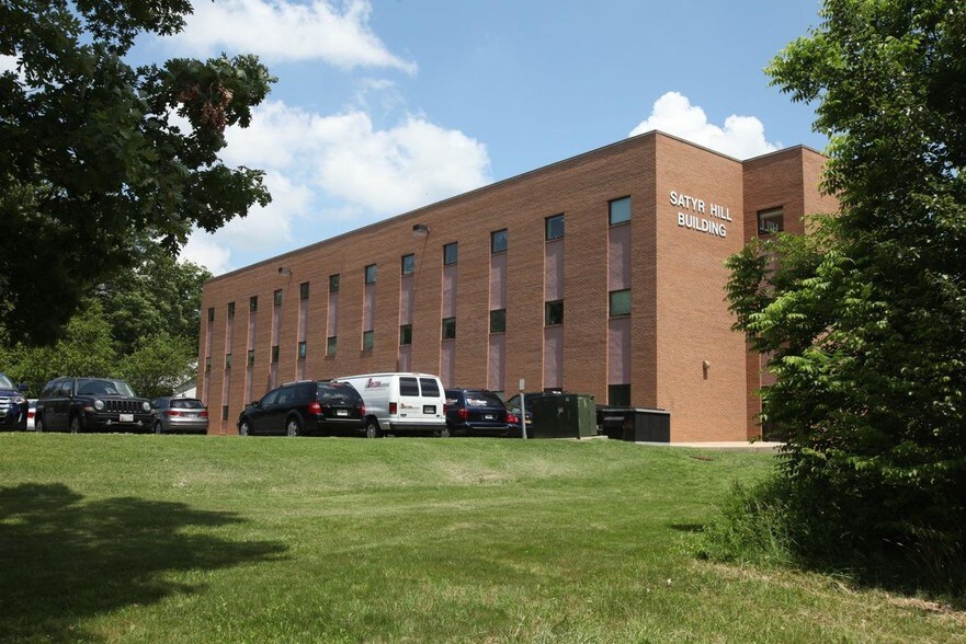 More Photos Of 8831 Satyr Hill Rd, Parkville Office For Lease