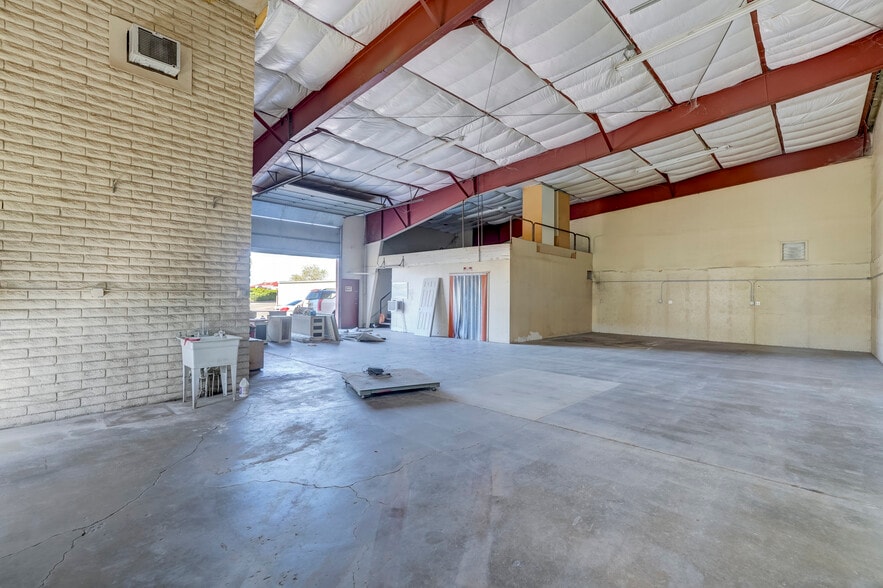More Photos Of 5971 N Fulton Dr, Prescott Valley Warehouse For Lease