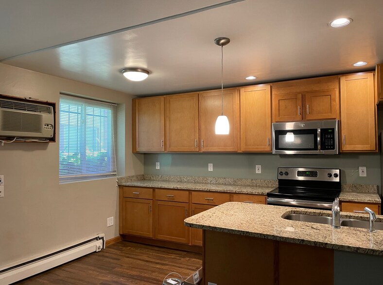 More Photos Of 2637 Pleasant Ave S, Minneapolis Apartments For Sale