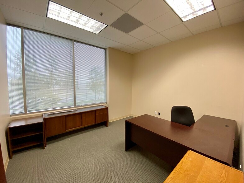 More Photos Of 18705 Madrone Pky, Morgan Hill Research And Development For Lease