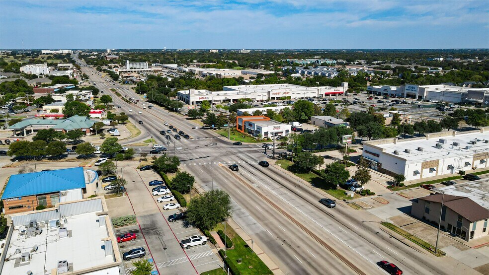 More Photos Of 1931 Texas Ave S, College Station Storefront Retail Office For Lease